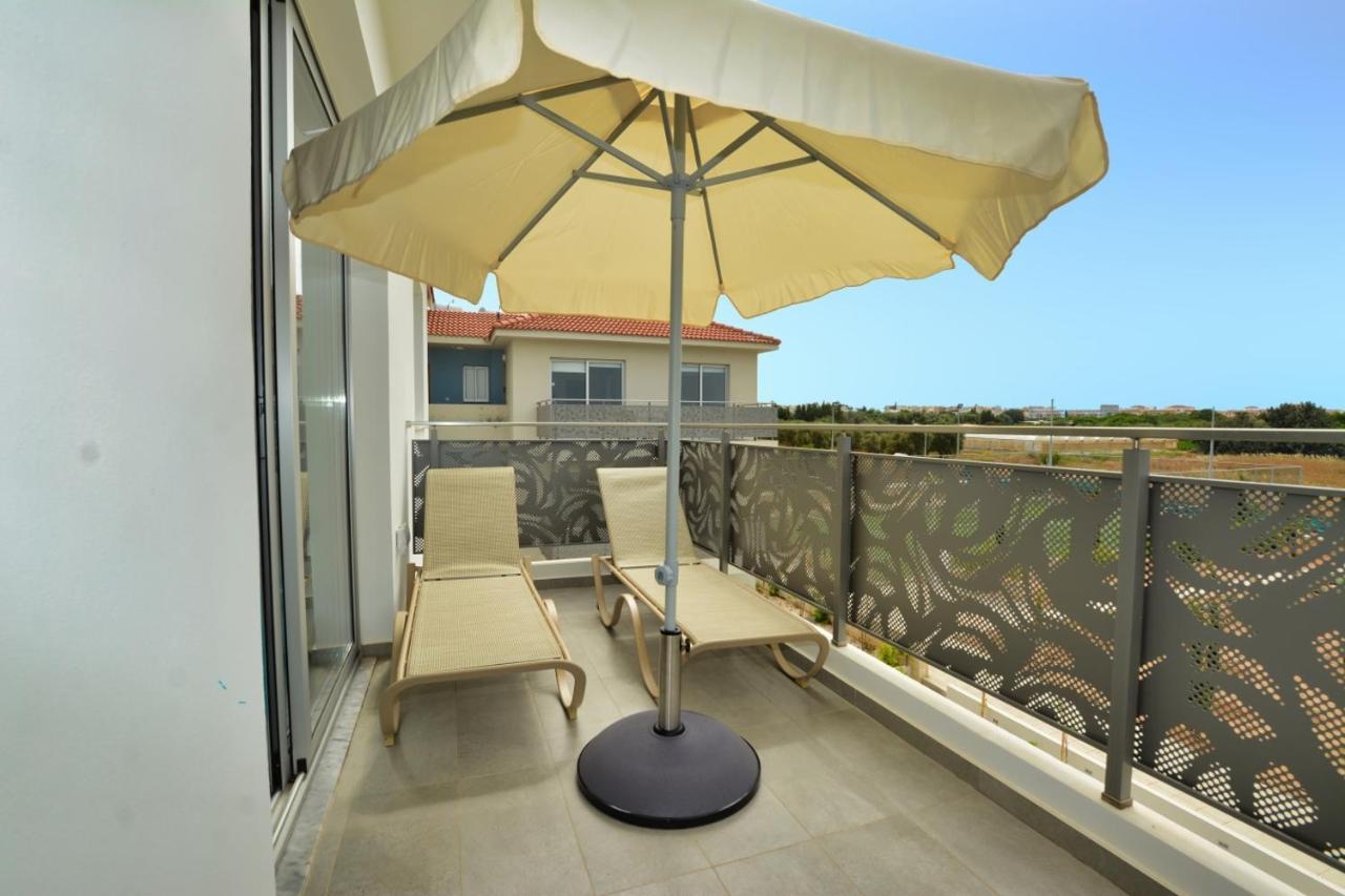 Mythical Sands Apartment For 6 People Paralimni Exterior foto